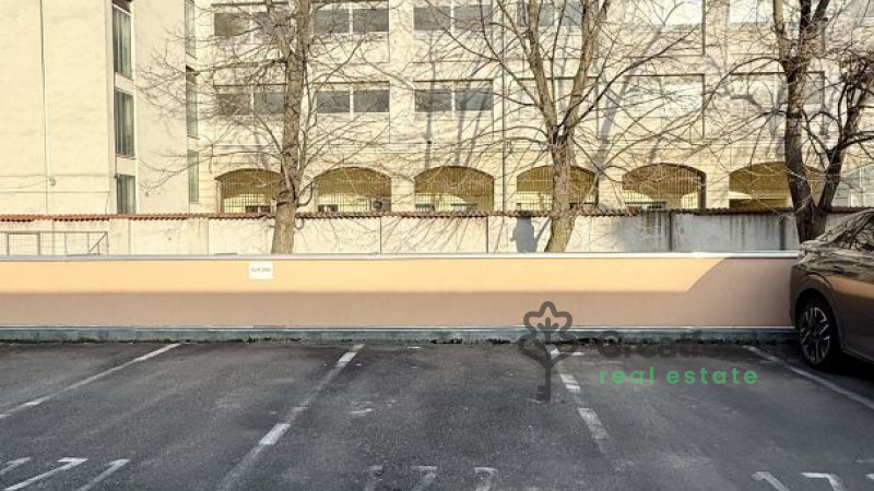 Debrecen, Agricultural Unversity, flat  