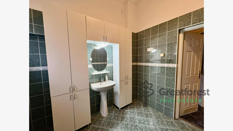 Hajdúhadház, family house  