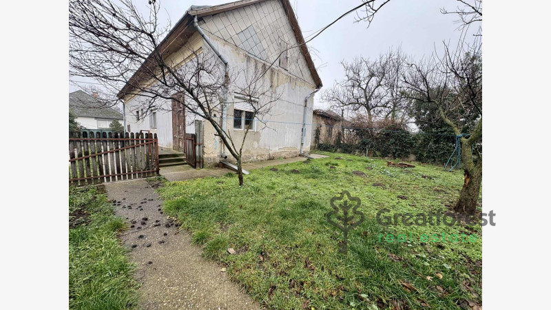 Hajdúhadház, family house  