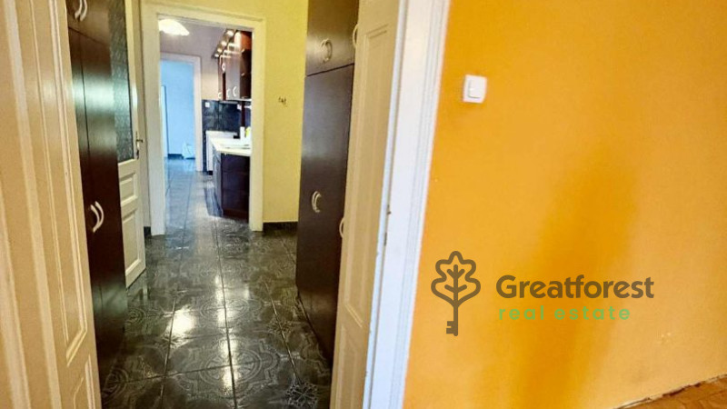 Hajdúhadház, family house  