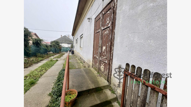 Hajdúhadház, family house  