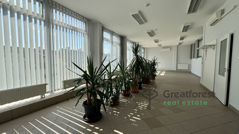 Debrecen, City Center, office in office building  