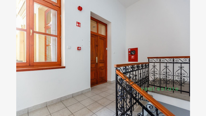 Debrecen, City Center, commercial premises not in shopping center  
