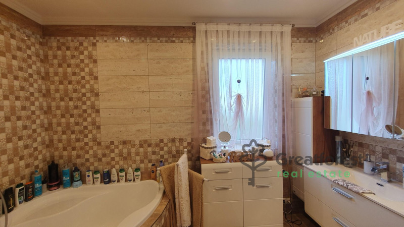 Debrecen, City North-East, family house  