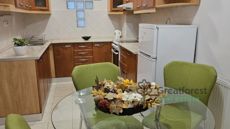 Debrecen, Bem Square, flat  