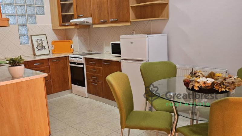 Debrecen, Bem Square, flat  