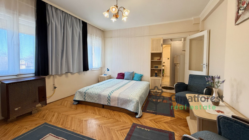 Debrecen, City Center, flat  