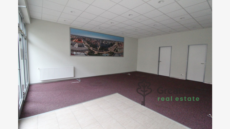 Debrecen, City Center, commercial premises not in shopping center  