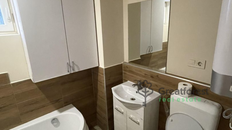 Debrecen, Close To Engineering, flat  