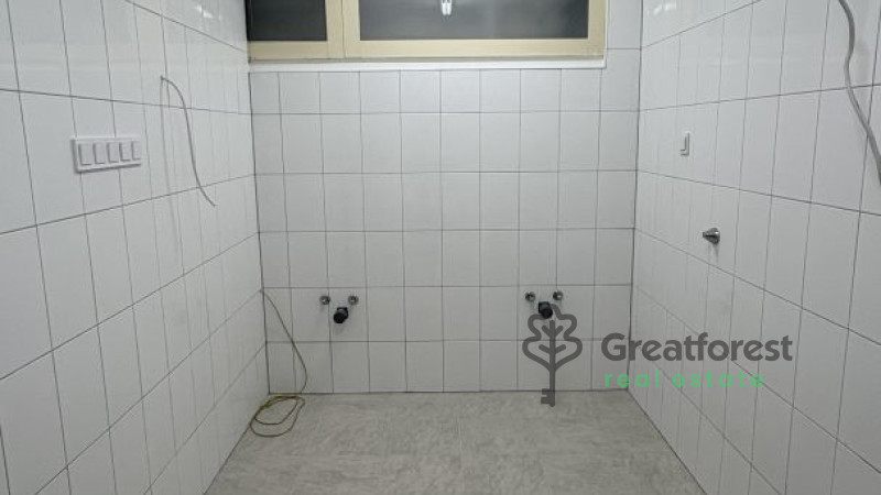Debrecen, Close To City Center, commercial premises not in shopping center  