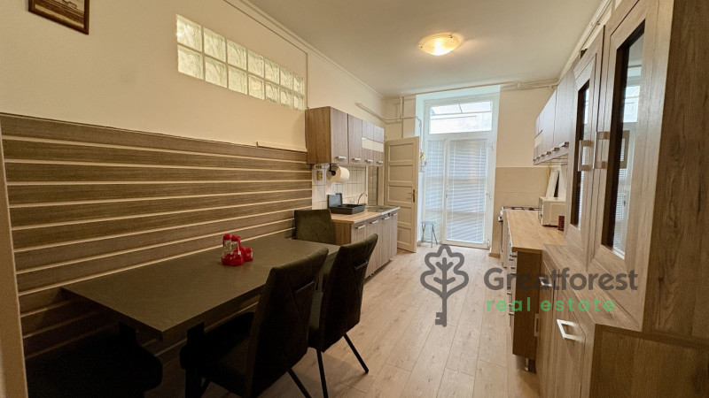 Debrecen, City Center, flat  