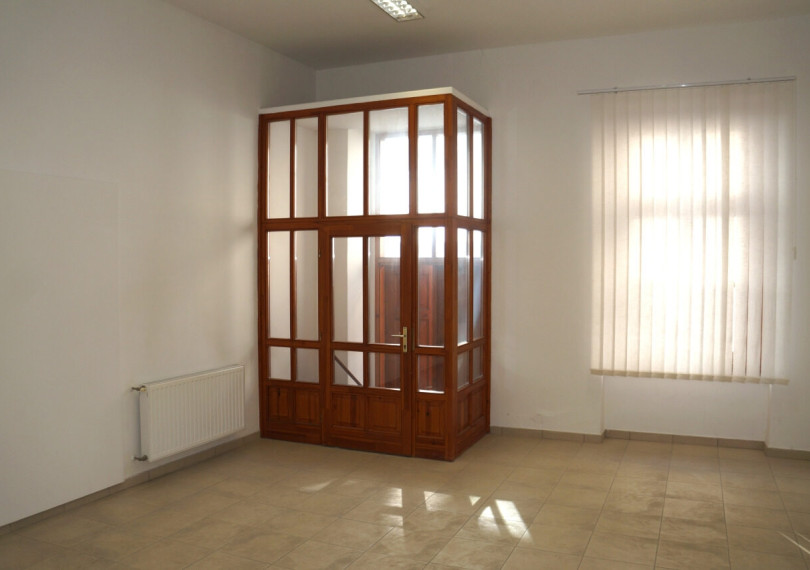 Commercial Premises Not In Shopping Center