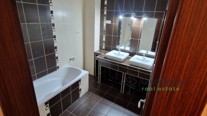 Debrecen, Close To Plaza, flat  