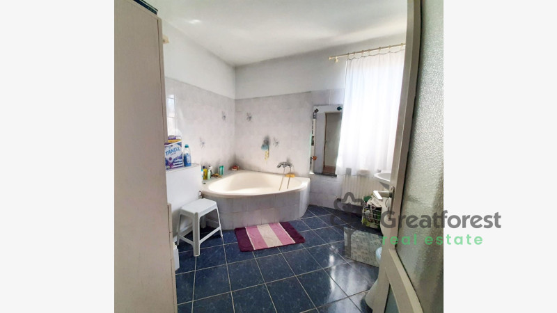 Debrecen, City East, family house  