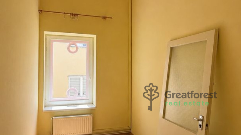 Debrecen, Close To City Center, office in office building  