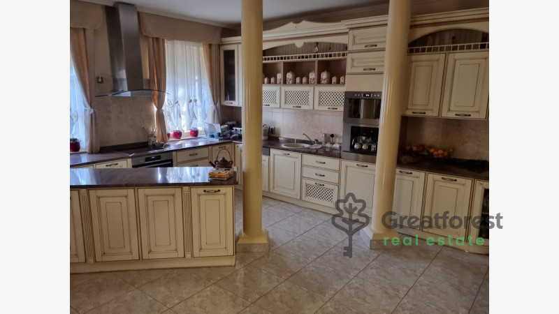 Debrecen, City East, family house  