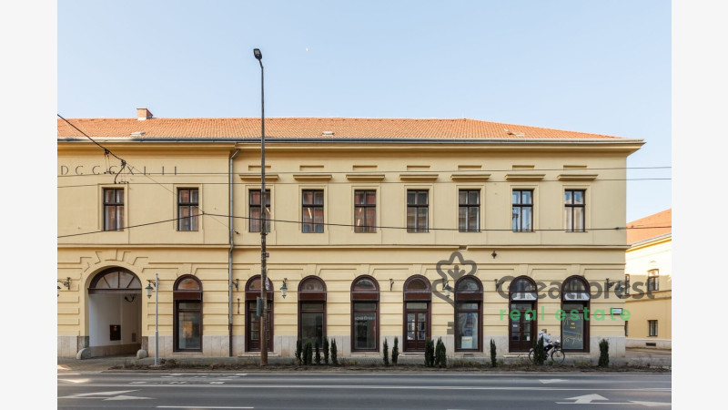 Debrecen, City Center, commercial premises not in shopping center  