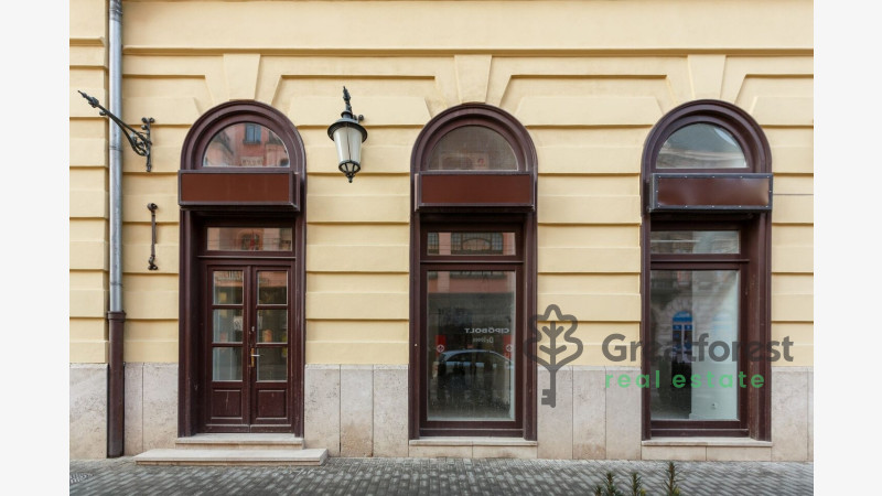 Debrecen, City Center, commercial premises not in shopping center  