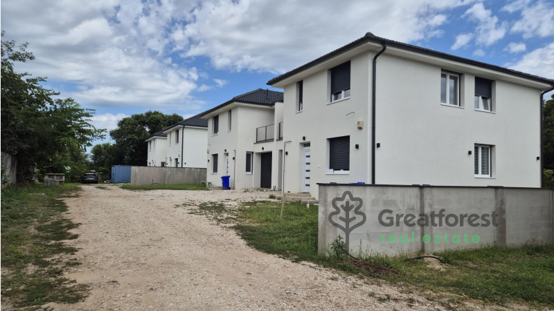 Debrecen, Tesco Area, family house  