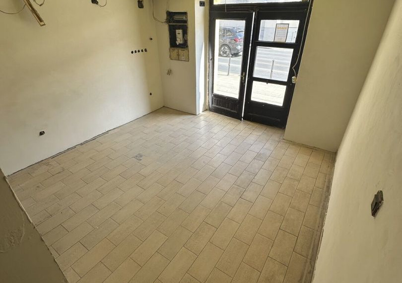 Commercial Premises Not In Shopping Center