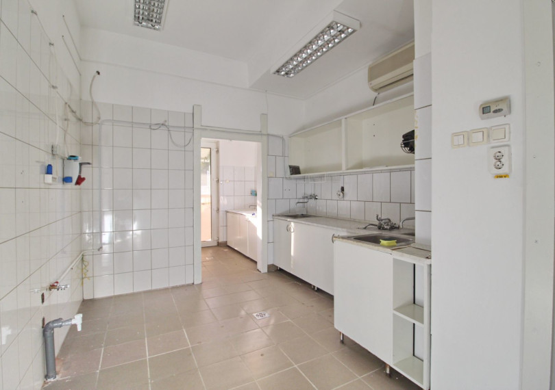 Commercial Premises In Shopping Center