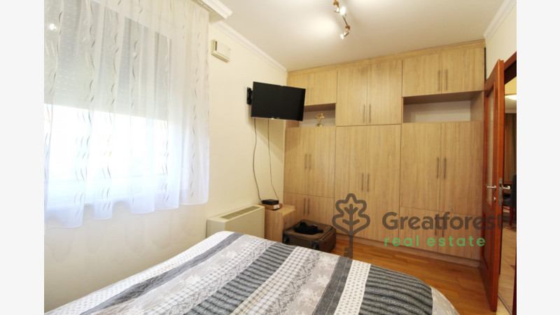 Debrecen, Bem Square, flat  