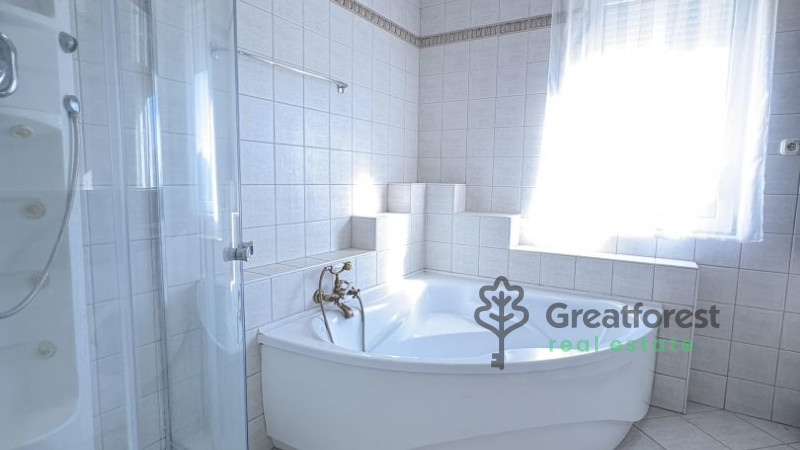 Debrecen, City South, family house  