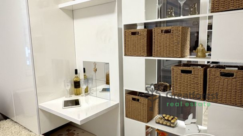 Debrecen, Close To Plaza, flat  