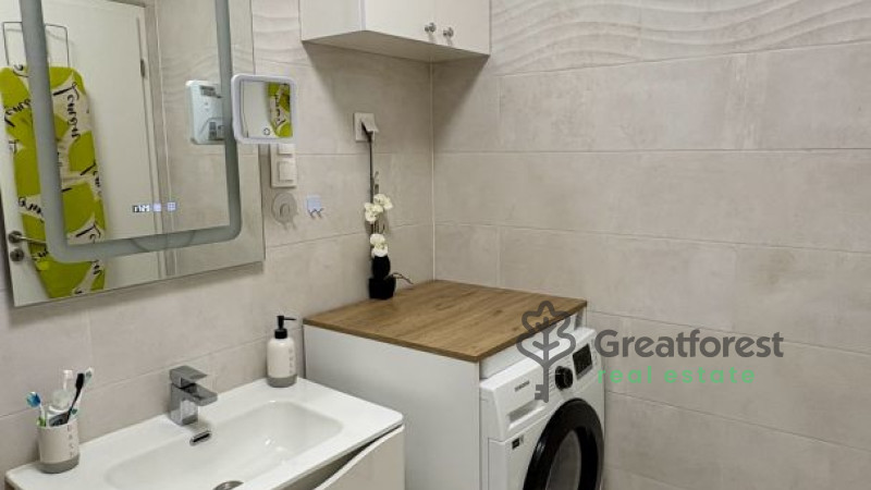 Debrecen, Close To Plaza, flat  