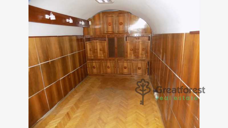 Debrecen, commercial premises not in shopping center  