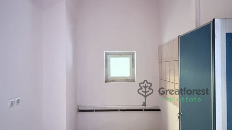 Debrecen, Close To City Center, commercial premises not in shopping center  