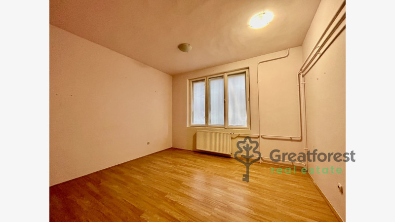 Debrecen, Close To City Center, commercial premises not in shopping center  