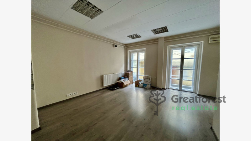 Debrecen, Close To City Center, commercial premises not in shopping center  